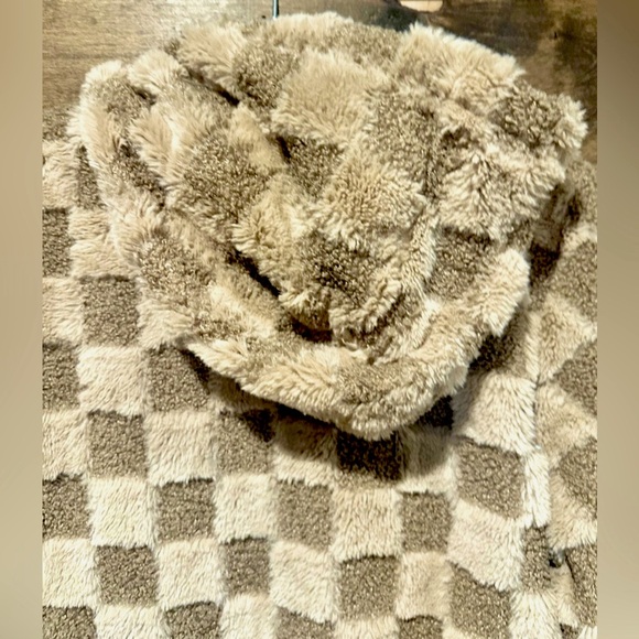 NWT BiBi Cozy Mocha Checkered Sherpa Hooded Jacket - Picture 10 of 16